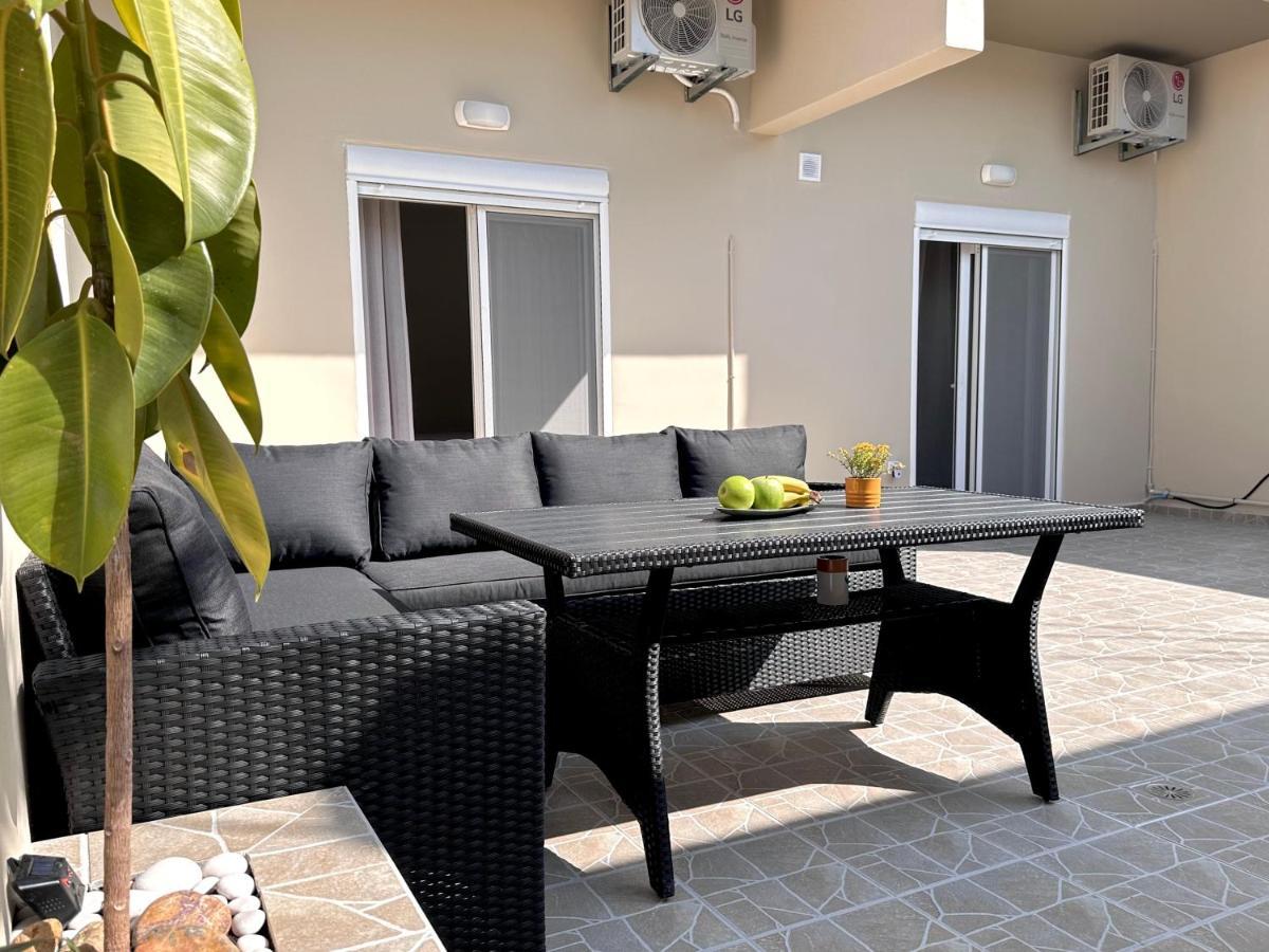 Seaside Deluxe Apartment Ялиссос Экстерьер фото